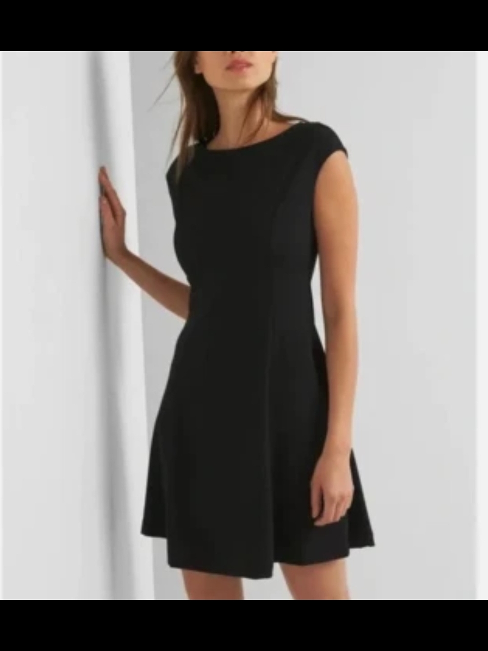 EUC GAP Black Cap-Sleeve Fit & Flare Mini Dress Size 6